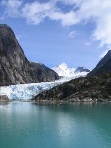 TDF-Glacier-Between-Mountains-Seno-Almiratazgo-5-27-20